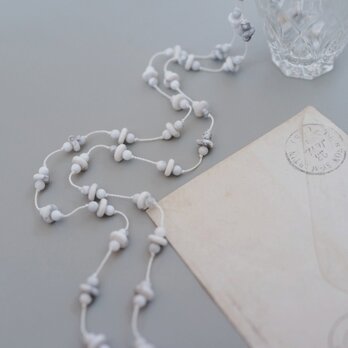 long necklace silk ハウライトの画像