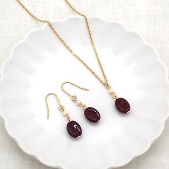 《２色から選べる》珈琲豆ネックレス＆ピアス／イヤリングセット