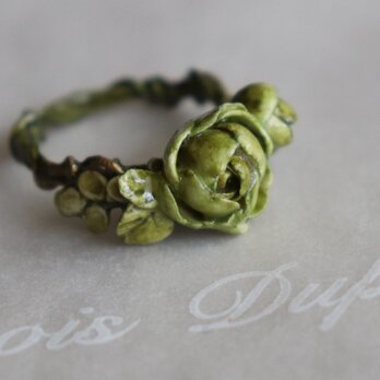 「Diana　ダイアナ」　　　　　グリーンのバラの指輪の画像