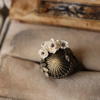 フランスヴィンテージボタンの指輪　　　　　　　　　　　　「Fabienne 　ファビエンヌ」　　の画像