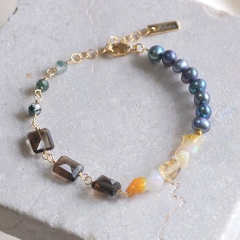Opal bracelet：天然石オパールブレスレット 淡水ネイビーパール×スモーキークォーツ×モスアゲートの画像