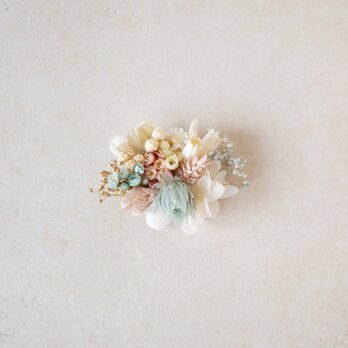お花のコサージュ　「ひみつ」の画像