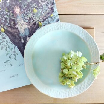 「Uroko」シリーズ空色リム皿の画像