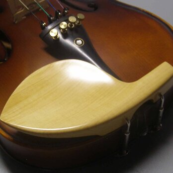 御蔵島産　希少品　バイオリン顎当て　柾目杢の画像