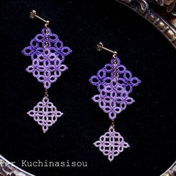 【受注製作】タティングレースの三つのスクエアピアス〈紫〉の画像