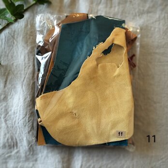 【送料込】革のハギレセット11　牛ヌメ革　ピッグスキンレザー　カラフルの画像