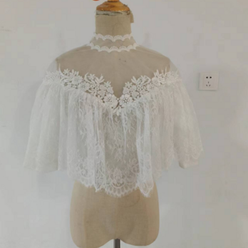 ケープ、マント ウエディングドレス ハイネック 可憐な花刺繍のトップス ボレロ 羽織り 結婚式 花嫁の画像