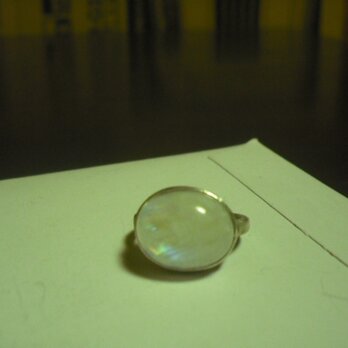 ぷっくりレインボームーンストーンsvリング