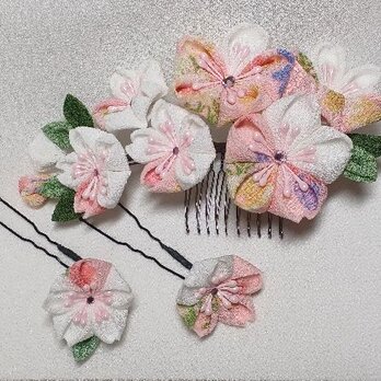 寒桜の髪飾り（受注制作品・只今完成品あり）の画像