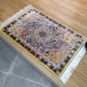 ペルシャ絨毯　ネイアブリシャム　ハイブリッド　カシャン産　玄関マット　黄色　90x60cmの画像