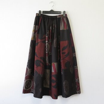 ＊アンティーク着物＊泥大島紬のパッチスカート（赤系・割り込み絣・５マルキ・裏地付き）の画像