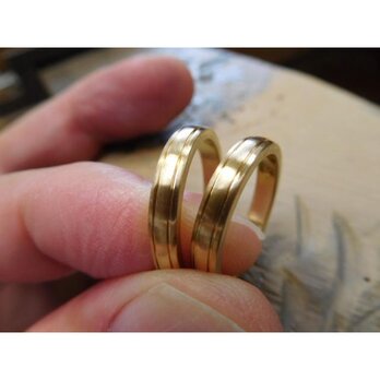 結婚指輪 k18 18金 18k ゴールド【鍛造】シンプル 甲丸リング 3mm ヘアライン ヘアーラインの画像