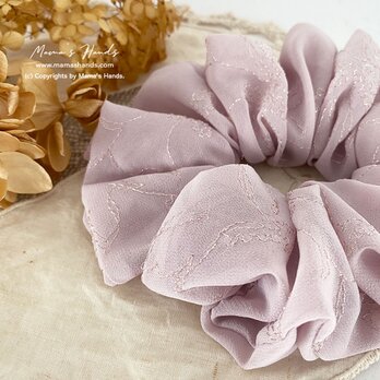 《上品な可愛さ》おしゃれな ふわふわ ピンク 花 刺繍 ボリューム シュシュ ヘアゴム