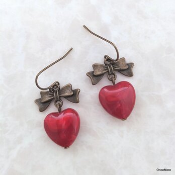 【数量限定】リボンとハートのピアス（レッド系）の画像