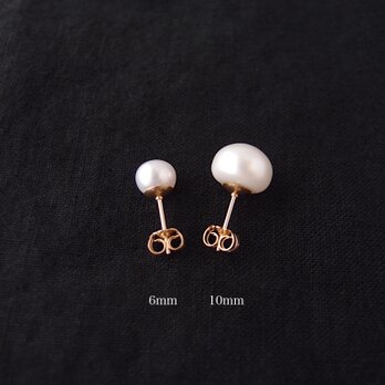 【K14gf】Baby Baroque Pearl Earrings／White・ベビーバロックパール スタッドピアスの画像