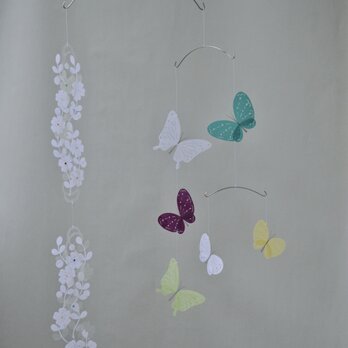 モビール＊白い花と蝶の画像