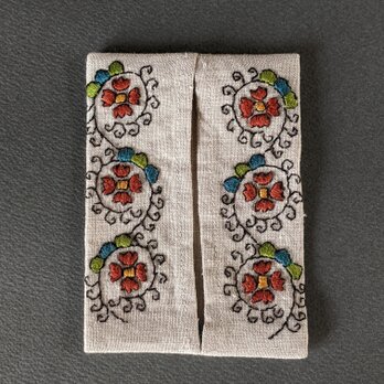 ハンガリー　シャールクズ地方の刺繍　ポケットティッシュケースNo.1の画像