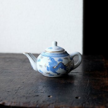 ブルーで素敵◇龍も可愛い。中国産　色絵金彩小ぶり急須　煎茶茶器　チャイナレトロ　雲　渦巻　転写の画像