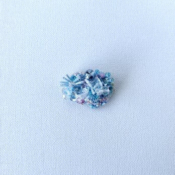 "ningyo no wasuremono" 人魚のわすれもの　刺繍ブローチ"　