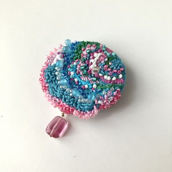 "pink soda !" シュワっと甘さ広がる　刺繍オーバル型ブローチの画像
