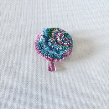 "pink soda !" シュワっと甘さ広がる　刺繍オーバル型ブローチ