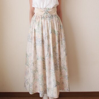 rose petal-skirt-の画像