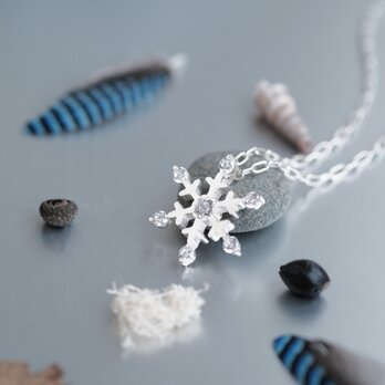 大ぶり 雪の結晶 ロング ネックレス シルバー925の画像
