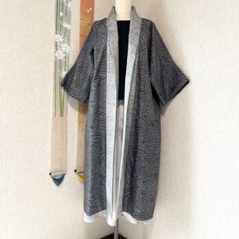 大島紬で作ったコート　朝まだきの画像