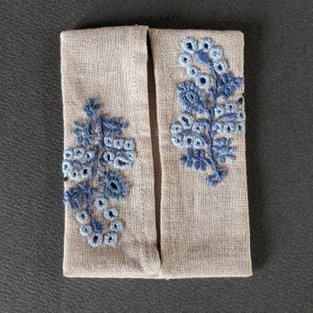 ハンガリー　パローツ地方トゥラの刺繍　ポケットティッシュケースNo.5の画像