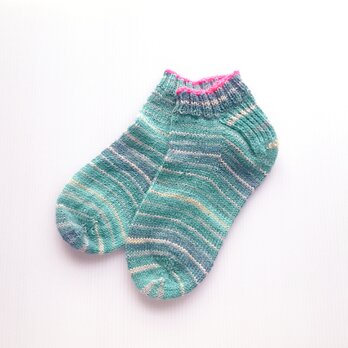 ウールの手編み靴下「サンゴ礁」の画像