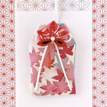 （紅葉流麗）元巫女が作る花のお守り袋の画像