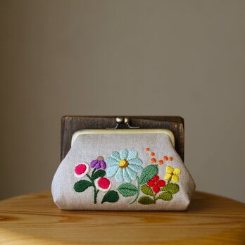 ナチュラルリネン　花刺繍　ポーチSの画像