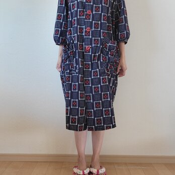 着物リメイク　手作り　かわいい柄　久留米絣　クシュクシュポケット　ワンピースの画像