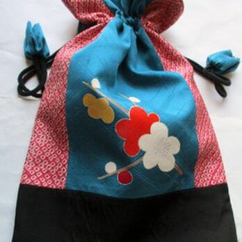７３９５　絞りと花柄の振袖で作った巾着袋　#送料無料の画像