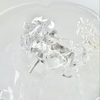 unmelted ice ポニーフック/水晶/金具 シルバーカラー/4月誕生石〈受注製作〉の画像