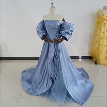 豪華！ ブルー カラードレス ベアトップ 取り外し袖 編み上げ 憧れのドレス 花嫁の画像