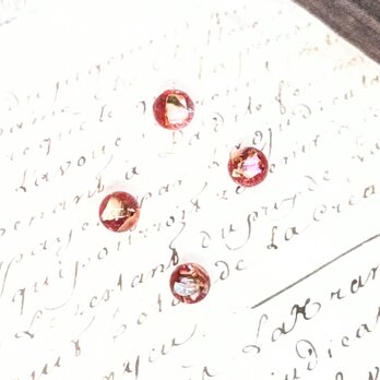 マーブル螺鈿と赤のまんまるピアスイヤリング1783の画像