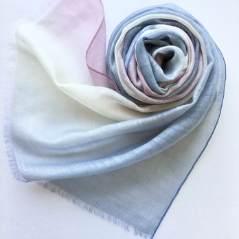 さらウール＊WOOLSILK＊紺鼠色×白色×浅紫色＊手染ウールシルクストールの画像