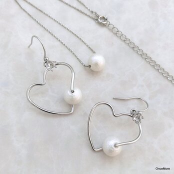 コットンパールひと粒ペンダント＆ハートのピアス（ピュアホワイト）の画像