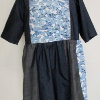 ７４０４　藍大島紬と柄入りの着物で作ったチュニック　#送料無料の画像