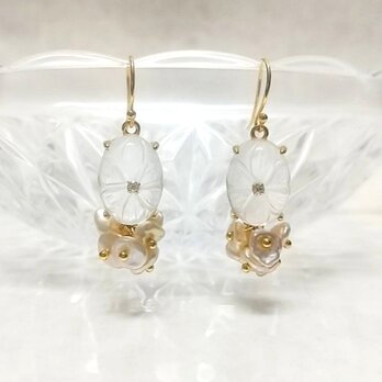 silver925 18kgp  お花のクォーツ&淡水パールピアス/イヤリングの画像