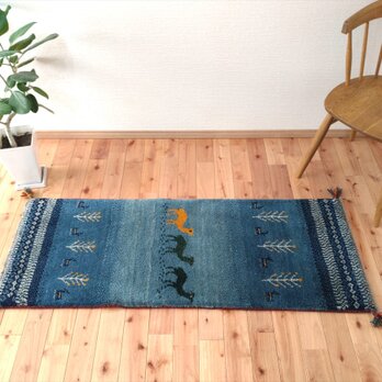 秋の目玉品】ペルシャ　ギャッベ ランナー中　145×55cm 青　藍色　ラクダ　生命の木の画像
