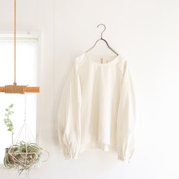 tuck long sleeve top (milk)の画像