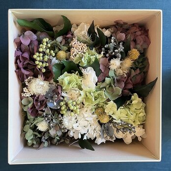 Grass flowers / グラスフラワーズ    box arrangement 　　Lサイズの画像