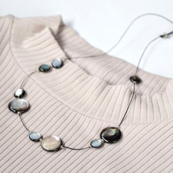 'black shell'  wax-code necklaceの画像