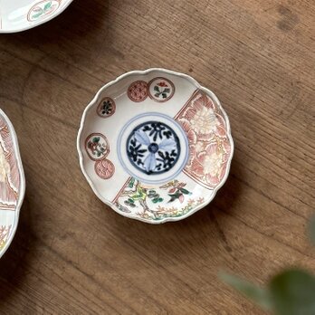 【4寸皿】丸紋と優しい雰囲気のスモーキーピンクの画像