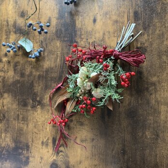 期間限定　特別価格　スワッグ　クリスマス　ラナンキュラスとサンキライ　アーティシャルフラワー　造花　　ウエルカムボード　の画像