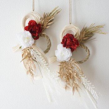 【お正月飾り】紅白ピオニーと金竹のお正月飾りの画像