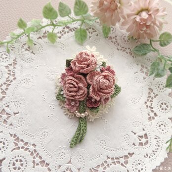 レース編み 小さな薔薇の花束ブローチ＊ウォームピンク＊の画像