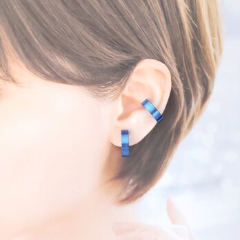 〈軽い〉〈痛くない〉〈挟めるだけ〉2wayロイヤルブルーフラットリングイヤリング・イヤーカフ〈直径約17㎜幅約5㎜〉(調節可能)